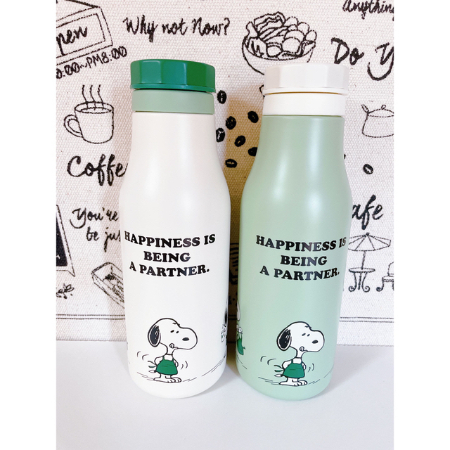 Starbucks(スターバックス)のオマケつき新品☆スタバ×PEANUTSスヌーピー ステンレスロゴボトル2点セット インテリア/住まい/日用品のキッチン/食器(タンブラー)の商品写真