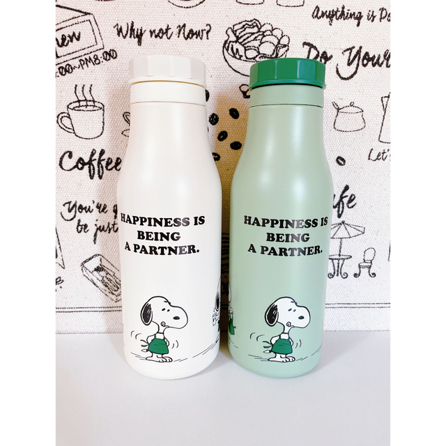 Starbucks(スターバックス)のオマケつき新品☆スタバ×PEANUTSスヌーピー ステンレスロゴボトル2点セット インテリア/住まい/日用品のキッチン/食器(タンブラー)の商品写真