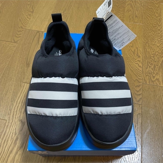 adidas(アディダス)の新品未使用タグ付きadidas アディダス Puffylette パフィレッタ レディースの靴/シューズ(スリッポン/モカシン)の商品写真