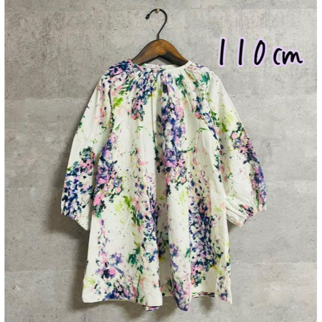 スモックワンピース 110  女の子　きれいめワンピ　韓国子供服　花柄　白 キッズ/ベビー/マタニティのキッズ服女の子用(90cm~)(ワンピース)の商品写真