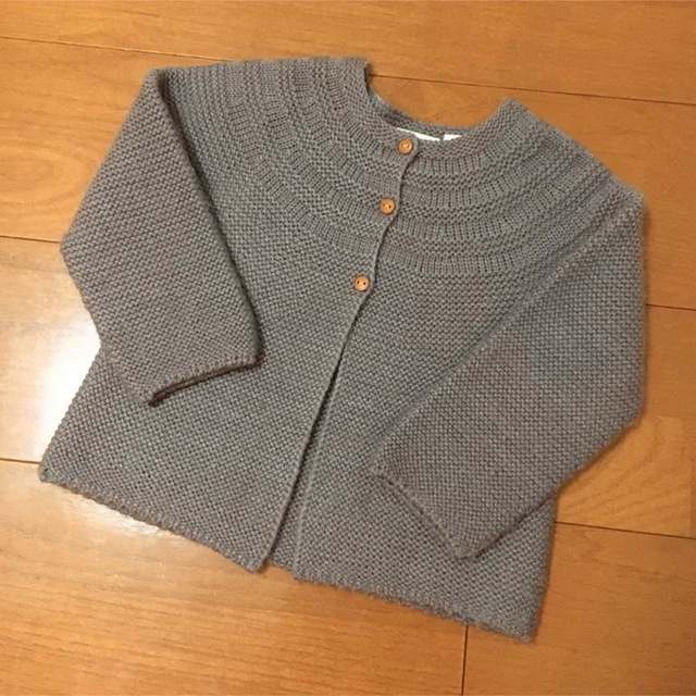 ZARA KIDS(ザラキッズ)のZARA baby ニット　カーディガンセーター　86　タイツ　セット キッズ/ベビー/マタニティのベビー服(~85cm)(カーディガン/ボレロ)の商品写真