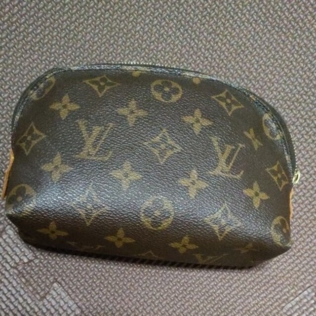 LOUIS VUITTON コスメポーチ モノグラム 化粧ポーチ ルイヴィトン 日本