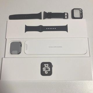 アップルウォッチ(Apple Watch)の【新品同様】Apple Watch SE 44mm バンドとカバー付き(腕時計(デジタル))