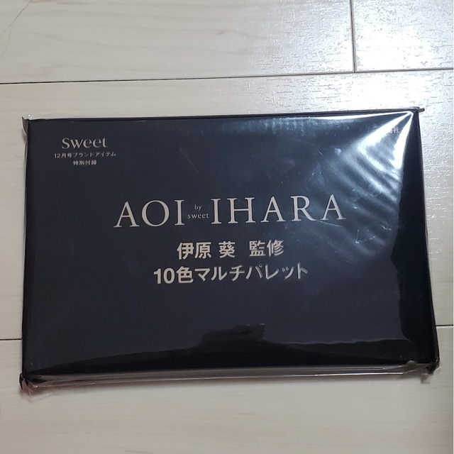 宝島社(タカラジマシャ)のsweet 12月付録　未開封　10色マルチパレット コスメ/美容のキット/セット(コフレ/メイクアップセット)の商品写真