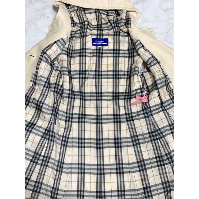 BURBERRY BLUE LABEL(バーバリーブルーレーベル)のBURBERRY BRUE LABELバーバリーブルーレーベル 白コート レディースのジャケット/アウター(その他)の商品写真