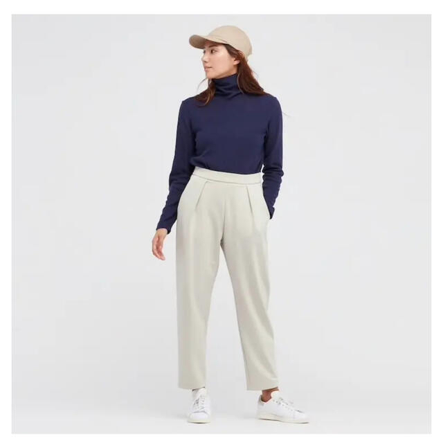 UNIQLO(ユニクロ)のaya様専用❣️❣️ユニクロ ストレッチダブルフェイスイージーテーパードパンツ レディースのパンツ(クロップドパンツ)の商品写真