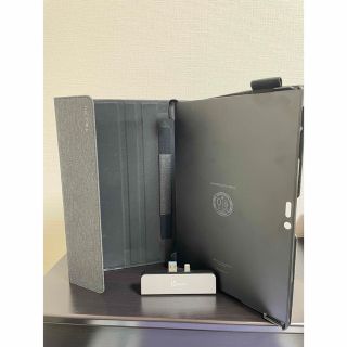 シュピゲン(Spigen)のSurface Pro用ケースと専用ハブセット(PC周辺機器)