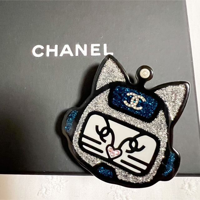 専用　　CHANEL  ブローチ