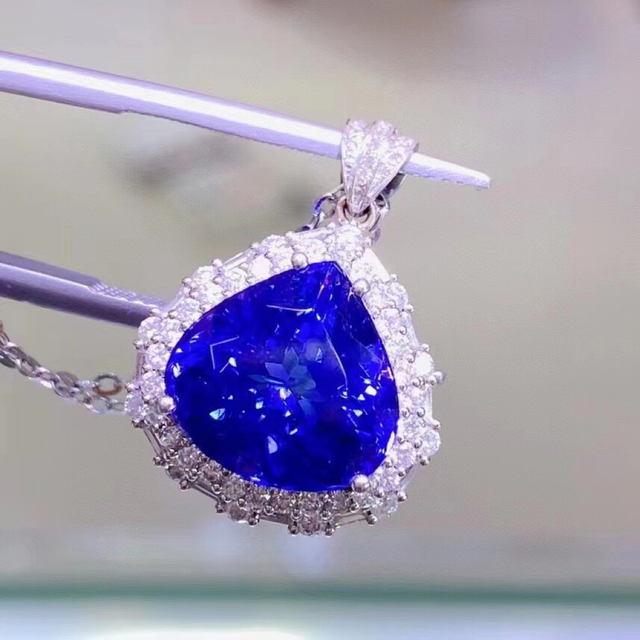 ⭐天然タンザナイト ダイヤ  ペンダントトップ k18 8.2ct