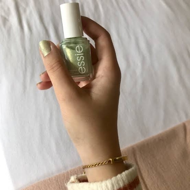 Essie(エッシー)の【essie】ネイルポリッシュ、限定品 コスメ/美容のネイル(マニキュア)の商品写真