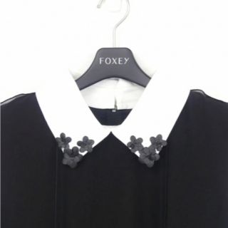 フォクシー(FOXEY)の【ご専用】14万 FOXEY 21年 白襟 ワンピース 38 40  コート (ひざ丈ワンピース)