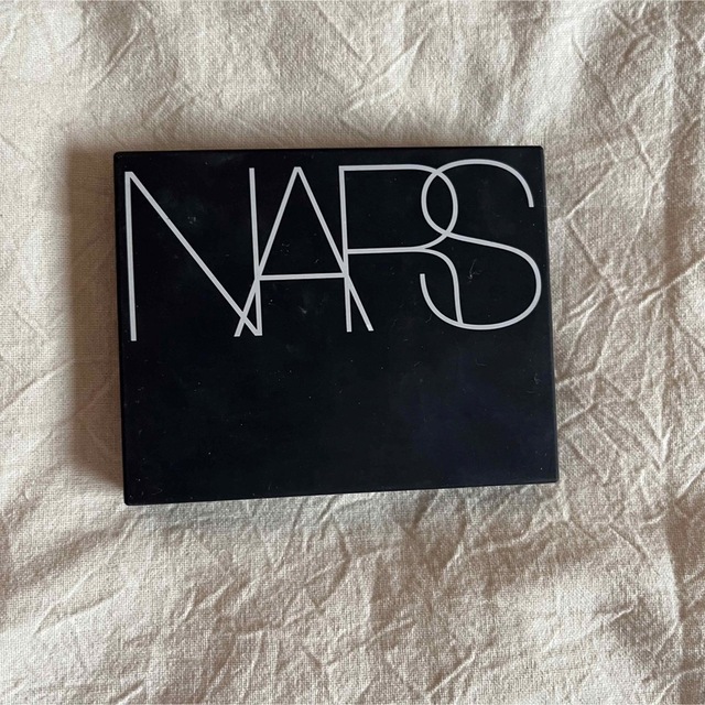 NARS(ナーズ)のNARS ナーズ ヴォワヤジュール アイシャドーパレット 1194 コスメ/美容のベースメイク/化粧品(アイシャドウ)の商品写真