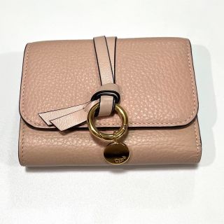 クロエ(Chloe)のChloe alphabet スモールトリフォールド ブラッシュヌード(財布)