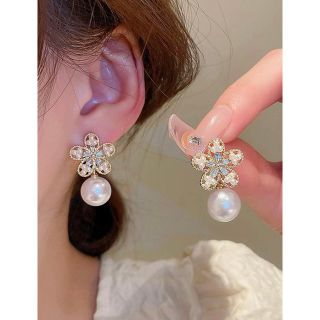 Rene(René) ピアスの通販 22点 | ルネのレディースを買うならラクマ