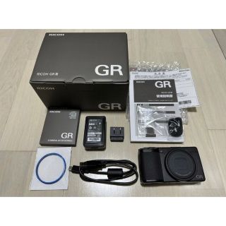 リコー(RICOH)の【極美品】RICOH GR III リコー GR 3【ブルーリング等オマケ付き(コンパクトデジタルカメラ)