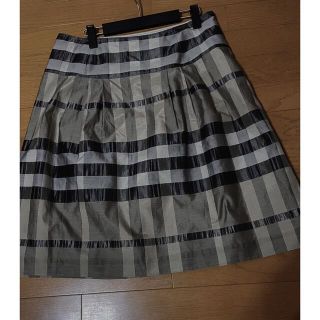 バーバリー(BURBERRY)のバーバリーロンドン　スカート　46(ひざ丈スカート)