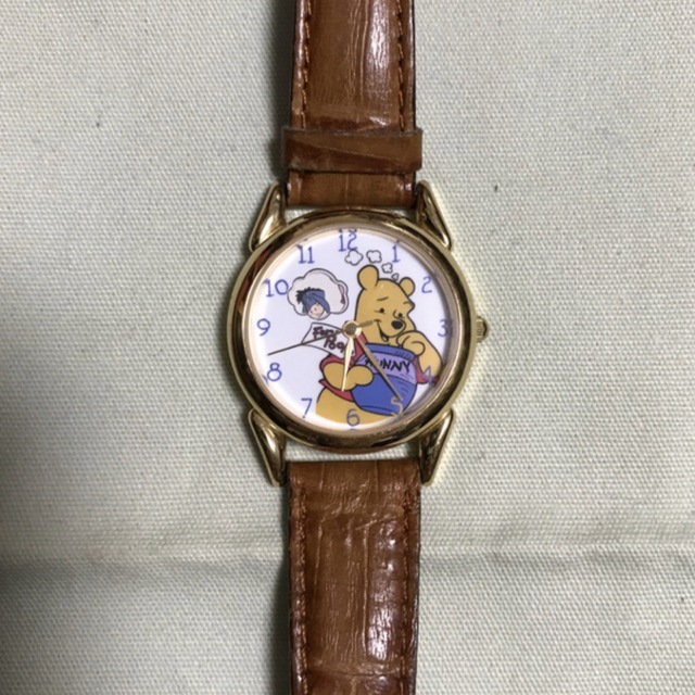 Disney(ディズニー)のプーさん　腕時計 エンタメ/ホビーのおもちゃ/ぬいぐるみ(キャラクターグッズ)の商品写真