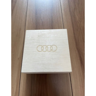 Audi アウディ　空箱(木箱)(ノベルティグッズ)