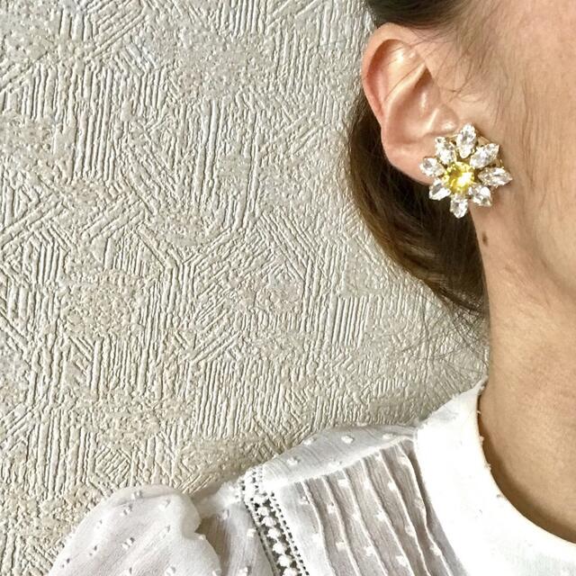 Chesty(チェスティ)の　casaceleste DAISY Bijoux ピアス クリア レディースのアクセサリー(ピアス)の商品写真