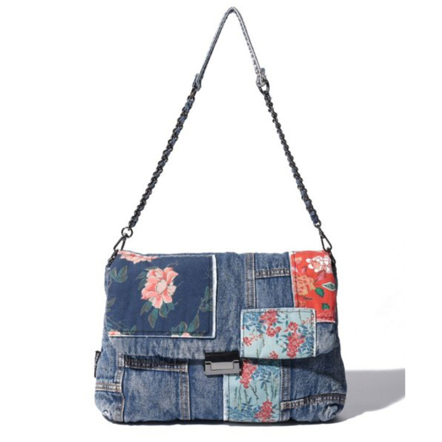 DESIGUAL(デシグアル)の新品✨タグ付き♪ 定価14,900円　デシグアル　デニム和柄　ショルダーバッグ レディースのバッグ(ショルダーバッグ)の商品写真