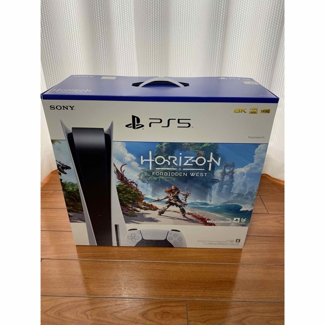PlayStation 5 “Horizon Forbidden West” 同