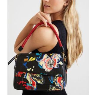 デシグアル(DESIGUAL)の新品✨タグ付き♪ デシグアル　華やかなプリント柄　ショルダーバッグ(ショルダーバッグ)