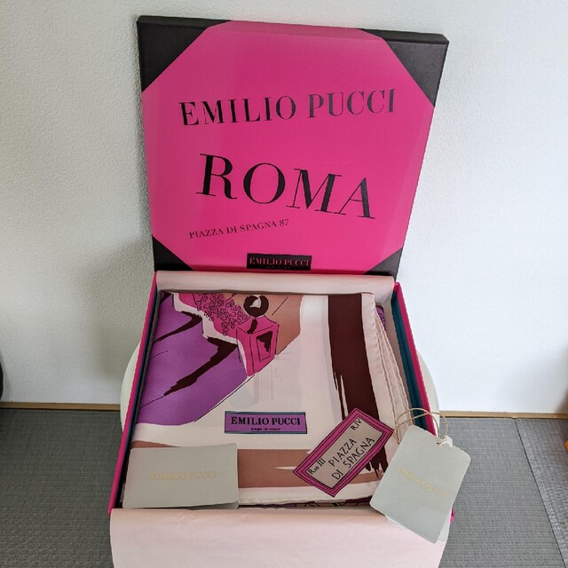 新品 EMILIO PUCCI 大判スカーフ イタリア製 未使用 エミリオプッチスカーフ色