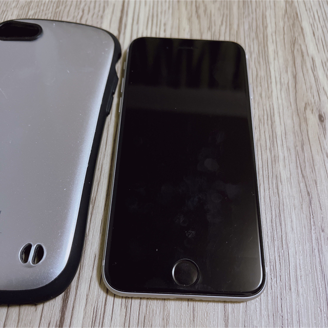 【Apple】iPhone SE2 第二世代 ホワイト 本体+iFaceカバー