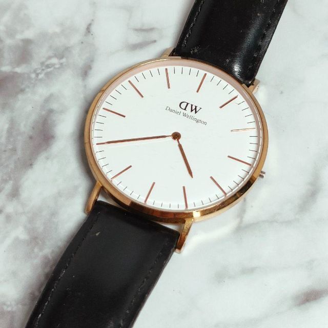 Daniel Wellington(ダニエルウェリントン)のDANIELWELLINGTON ダニエルウェリントン ゴールド×ホワイト メンズの時計(腕時計(アナログ))の商品写真