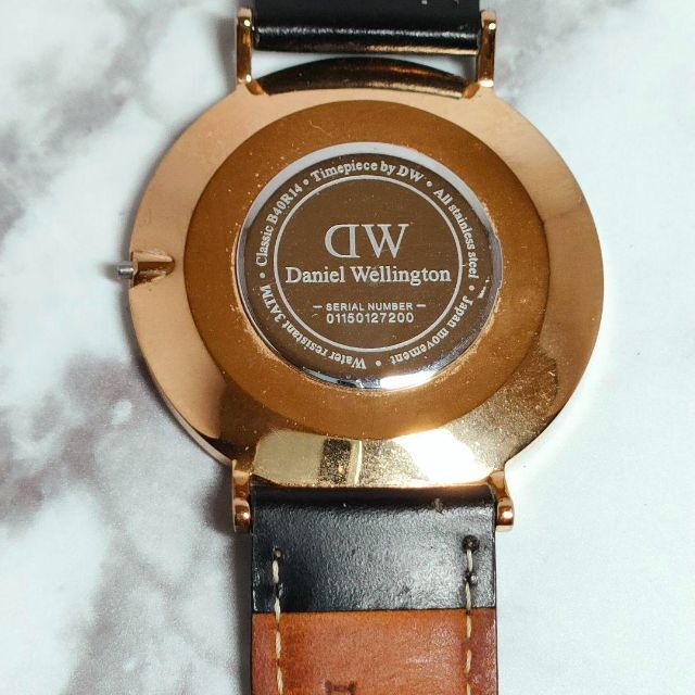 Daniel Wellington(ダニエルウェリントン)のDANIELWELLINGTON ダニエルウェリントン ゴールド×ホワイト メンズの時計(腕時計(アナログ))の商品写真