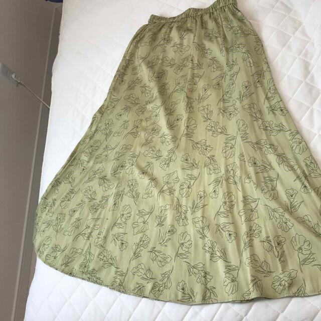 GU(ジーユー)の総柄スカート レディースのスカート(ロングスカート)の商品写真