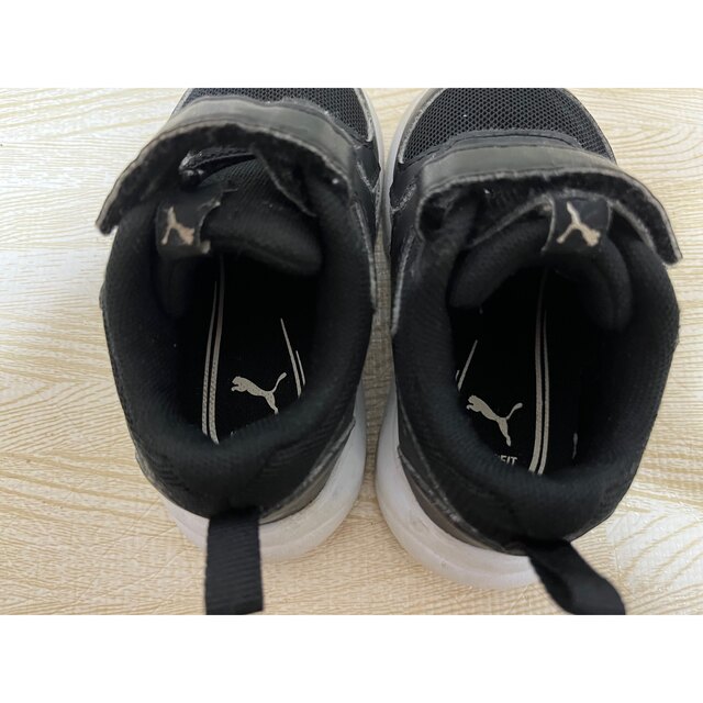 PUMA(プーマ)のプーマ　ベビーシューズ　13センチ　ブラック キッズ/ベビー/マタニティのベビー靴/シューズ(~14cm)(その他)の商品写真