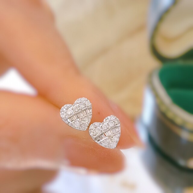 天然ダイヤモンドピアス0.28ct k18の+inforsante.fr