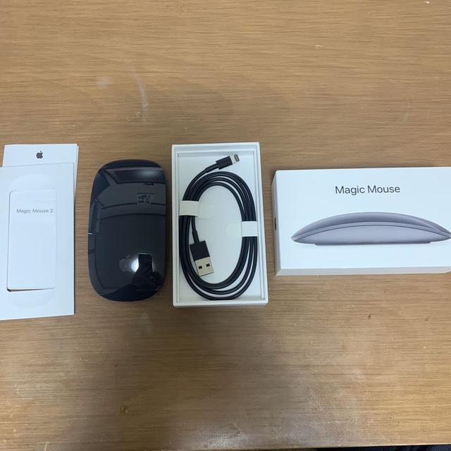 Apple(アップル)のアップル(Apple) MRME2J／A Magic Mouse 2 スマホ/家電/カメラのPC/タブレット(PC周辺機器)の商品写真