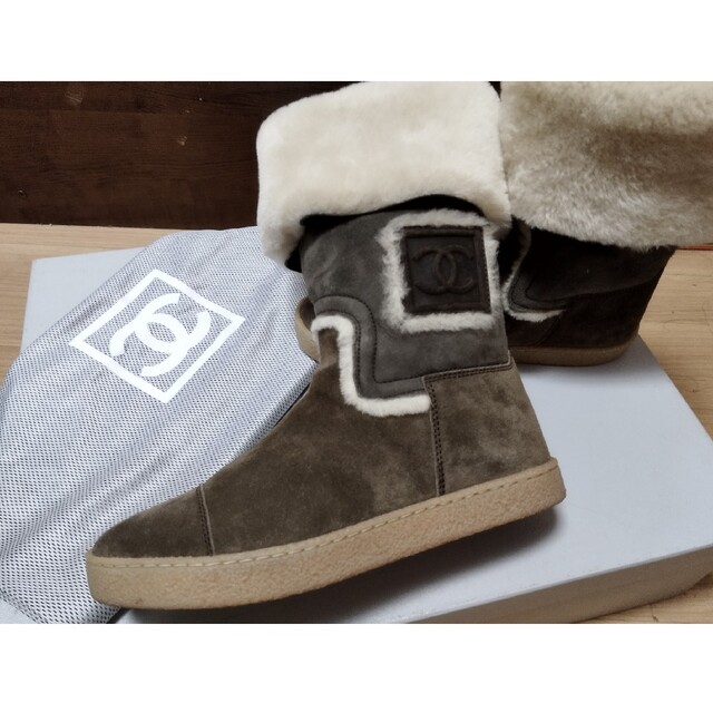 CHANEL ムートンブーツ 36.5-