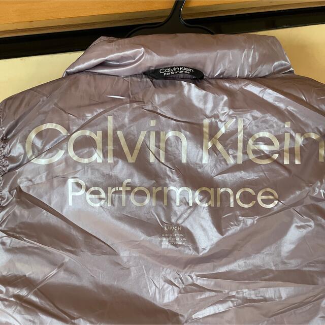 Calvin Klein(カルバンクライン)のCalvinKlein Performance レディースベスト　値下げ！ レディースのジャケット/アウター(ダウンベスト)の商品写真