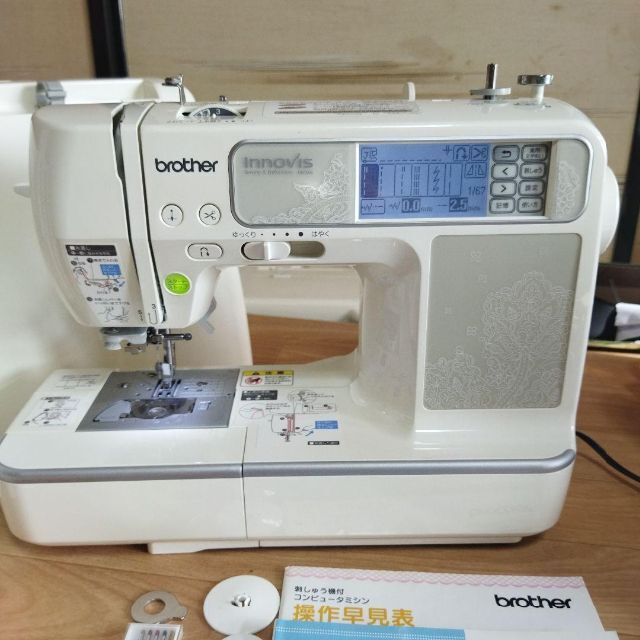 整備済保証付 刺繡機付 USB接続 自動糸切 コンピュータミシン CR1000-