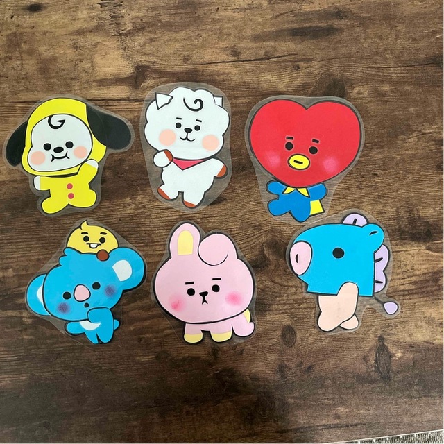 BT21(ビーティーイシビル)のBT21 壁面飾り ハンドメイドのパーティー(ガーランド)の商品写真