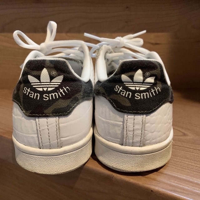 adidas(アディダス)のアディダス　スタンスミス　迷彩　カモフラ　23.5センチ レディースの靴/シューズ(スニーカー)の商品写真