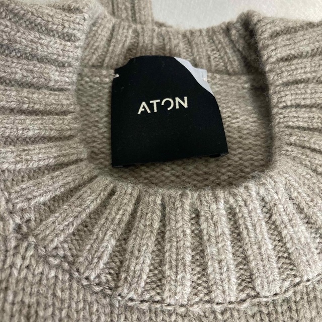 ATON(エイトン)の【新品・未使用】ATON プルオーバーニット　ユニセックス レディースのトップス(ニット/セーター)の商品写真