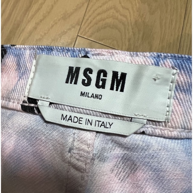 MSGM(エムエスジイエム)のMSGM短パン　ピンクサイズ38 レディースのパンツ(ショートパンツ)の商品写真