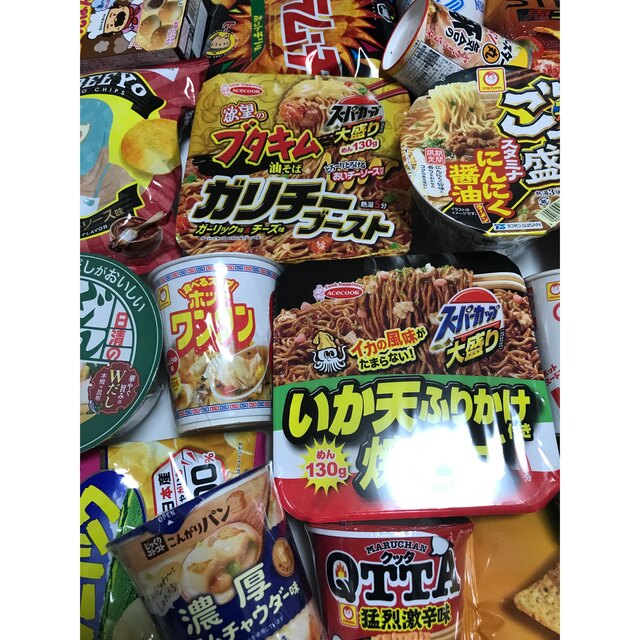 shop｜ラクマ　食品詰め合わせ　カップ焼きそば　by　カップ麺　お菓子などの通販　kurokuro0615's