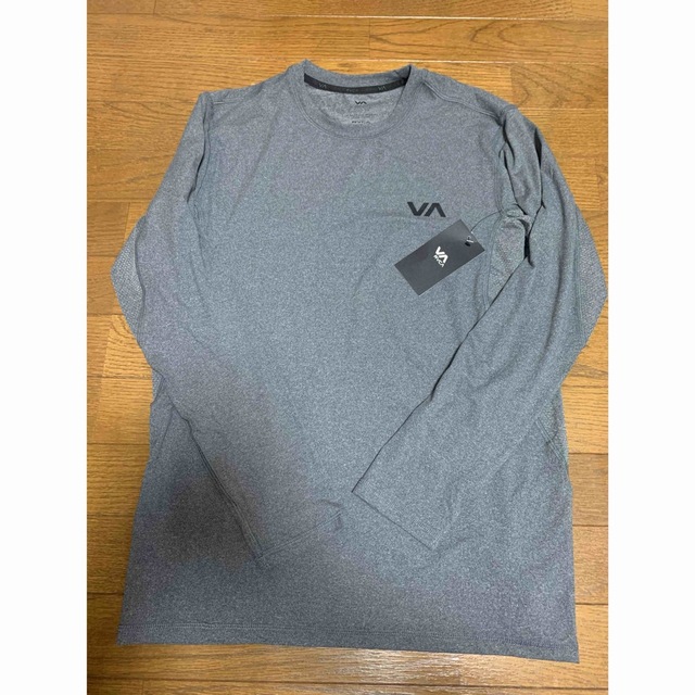 RVCA(ルーカ)のルーカ　RVC メンズ　長袖Tシャツ　ba044Z08 メンズのトップス(Tシャツ/カットソー(七分/長袖))の商品写真