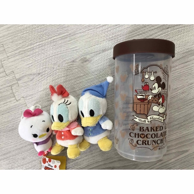 Disney(ディズニー)のミッキー容器＆ドナルドデイジーぬいぐるみ エンタメ/ホビーのおもちゃ/ぬいぐるみ(キャラクターグッズ)の商品写真