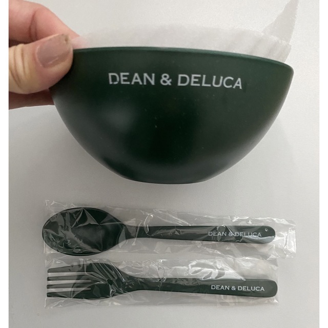 DEAN & DELUCA(ディーンアンドデルーカ)のDEAN & DELUCA グリーン　 ボウル　スプーン　フォークセット インテリア/住まい/日用品のキッチン/食器(食器)の商品写真