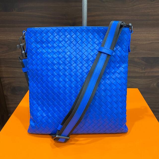 BOTTEGA VENETA ボッテガヴェネタ レザー 巾着 ショルダーバッグ ブラック P01426858J