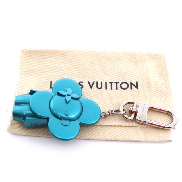 LOUIS VUITTON(ルイヴィトン)のルイ ヴィトン ビジューサック ヴィヴィエンヌ メタル ターコイズ バッグチャーム レディースのファッション小物(キーホルダー)の商品写真