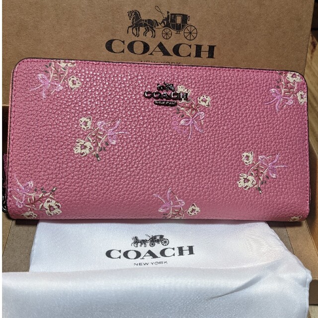 COACH  長財布　ラウンドファスナー花柄4ピンクレディース