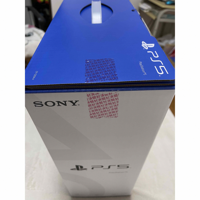 SONY(ソニー)のプレステ５ 新品未使用。 エンタメ/ホビーのゲームソフト/ゲーム機本体(家庭用ゲーム機本体)の商品写真