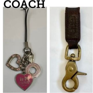 コーチ(COACH)のCOACH キーホルダー 2点  ハート チャーム ロゴ ピンク 革 レザー(キーホルダー)